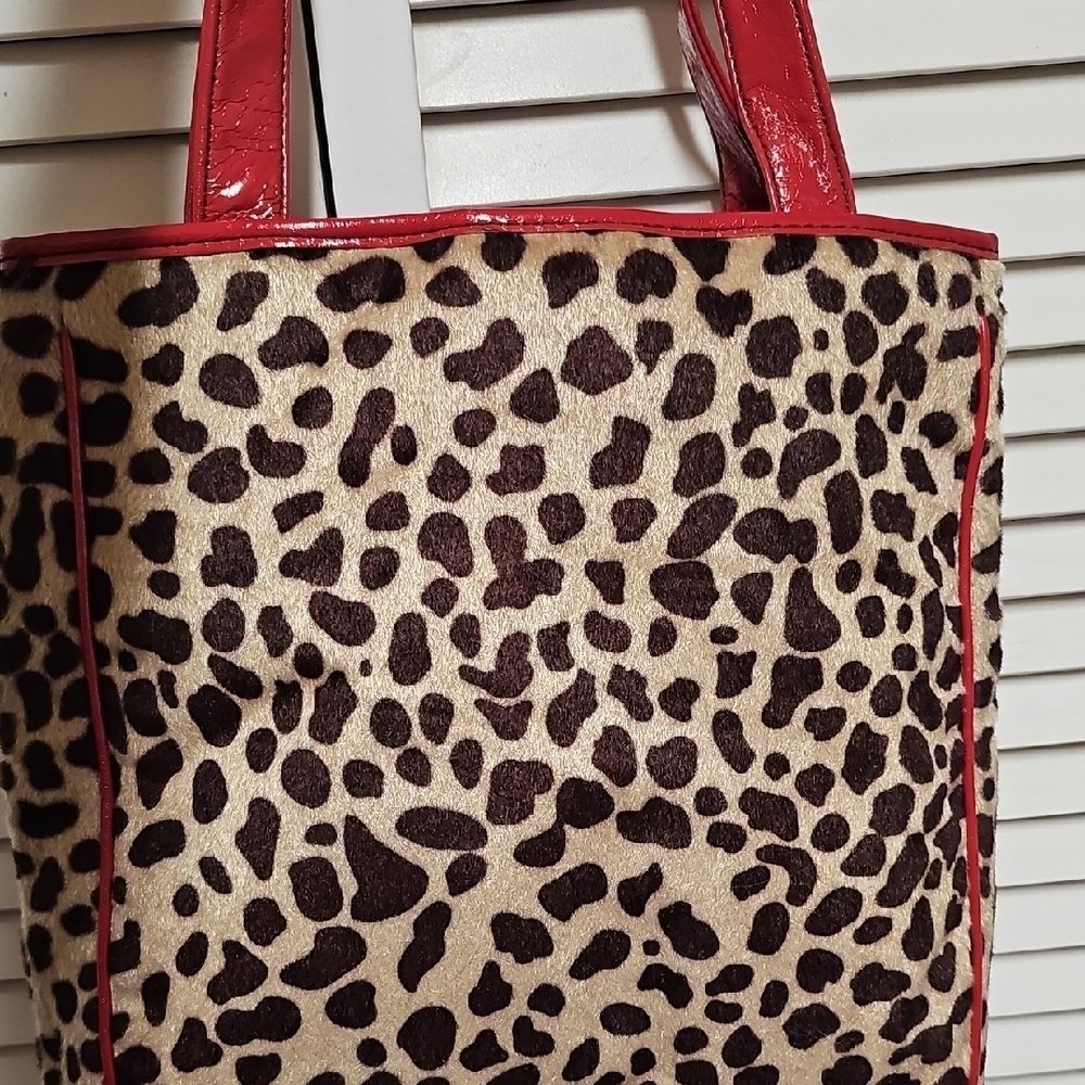 Vintage Bath & Body Works Leopard Tote with Red Trim And Red Satin Lining - Picture 13 of 15